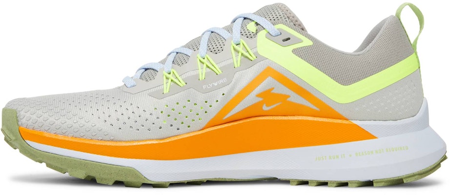 ナイキ リアクト ペガサス トレイル 4 ライトアイアンオール DJ6158-002 Lookbook ナイキ リアクト ペガサス トレイル 4 ライトアイアンオール DJ6158-002