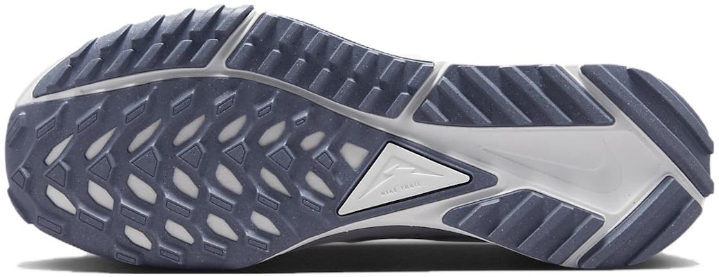 Nike React Pegasus Trail 4 'Kelabu Serigala Emas Saturn' FJ4733-001 Details for Nike React Pegasus Trail 4 'Kelabu Serigala Emas Saturn' FJ4733-001