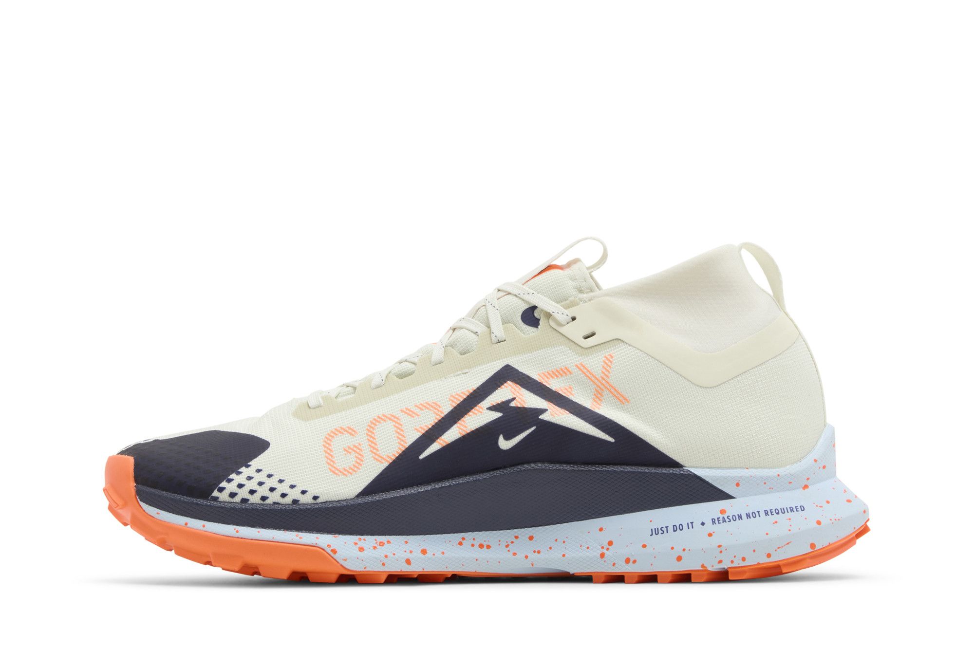 Shop Nike Pegasus Trail 4 GORE-TEX 舒適 減震耐磨 低筒 跑步鞋 男款 藍紫色