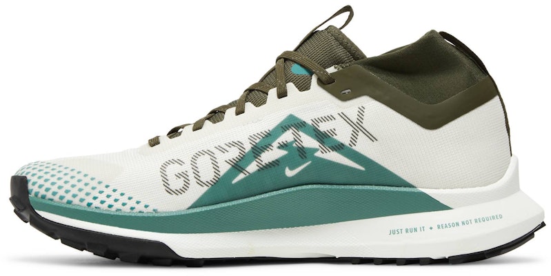 耐克React Pegasus Trail 4 Gore-Tex '浅骨色卡其' FB2193-001 Lookbook 耐克React Pegasus Trail 4 Gore-Tex '浅骨色卡其' FB2193-001
