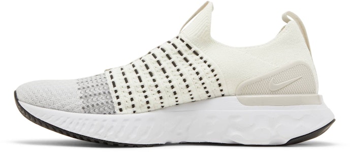 Nike React Phantom Run Flyknit 2 'Sail Light Bone' Zapatillas Running. DV2139-100 Lookbook Nike React Phantom Run Flyknit 2 'Sail Light Bone' Zapatillas Running. DV2139-100