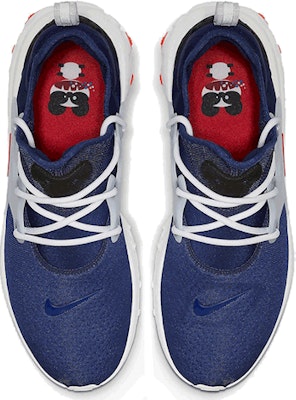 耐克 React Presto 狂野熊猫款 AV2605-400 Lookbook 耐克 React Presto 狂野熊猫款 AV2605-400