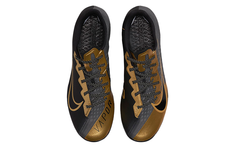Shop 耐克React Vapor Ultrafly Elite 4 '黑金配色' DA0701-012