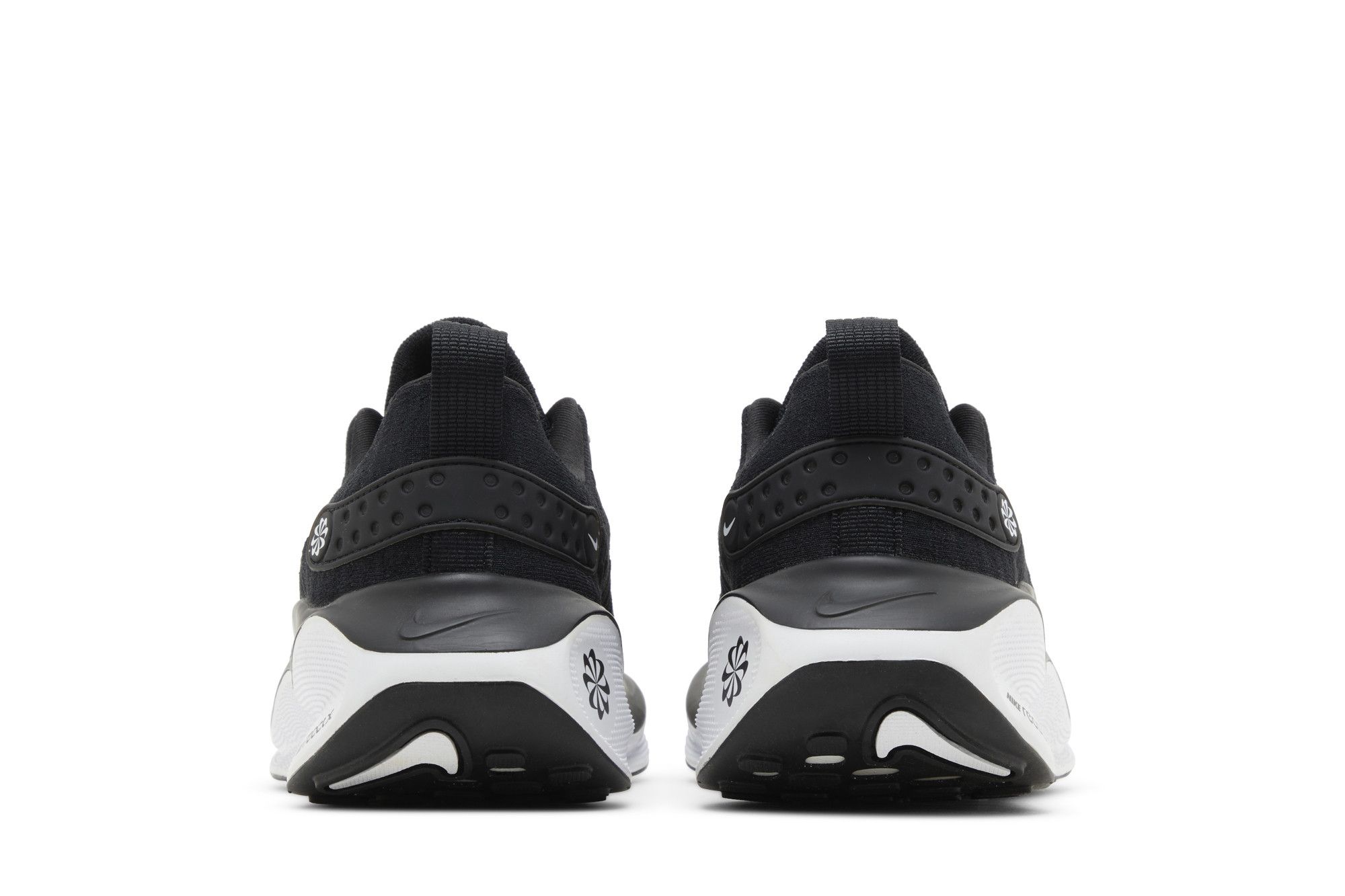 Sizing 耐吉 ReactX Infinity Run 4 '黑白' DR2665-001