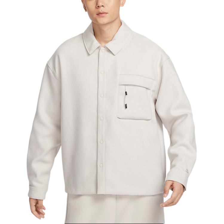Shop 나이키 릴랙스드 캐주얼 플레인 셔츠 칼라 재킷 남성용 - 크림 화이트 HF0133-104