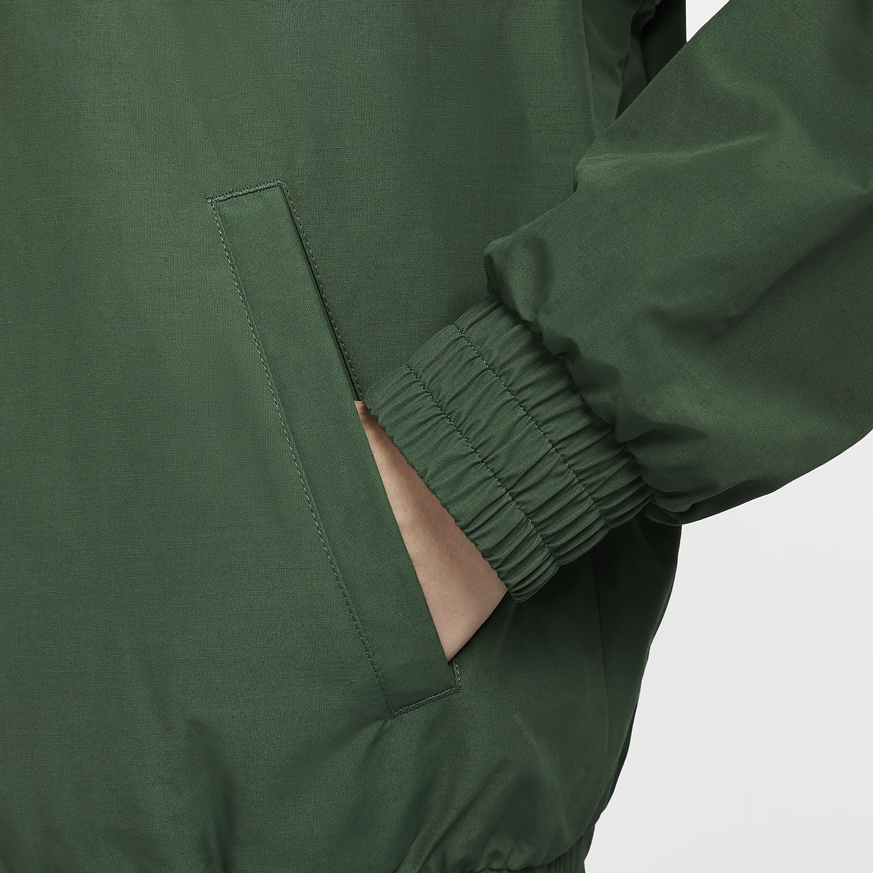 Sizing Nike Relaxed Fit Soft Simple Long-Sleeve Jacket Green FZ0657-323