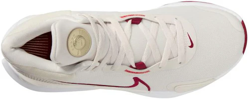 Shop Nike白紅拼色舒適通風運動鞋