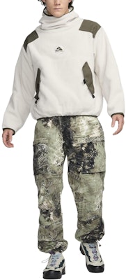 Hoodie Nike Retro Colorblock Letter Print Longgar Warna Light Bone. FN1946-072 Shop Hoodie Nike Retro Colorblock Letter Print Longgar Warna Light Bone. FN1946-072