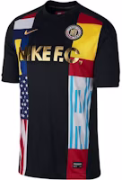 Nike Retro Football Graphic Crewneck T-Shirt Black Short Sleeve 886873-011 Nike Retro Football Graphic Crewneck T-Shirt Black Short Sleeve 886873-011