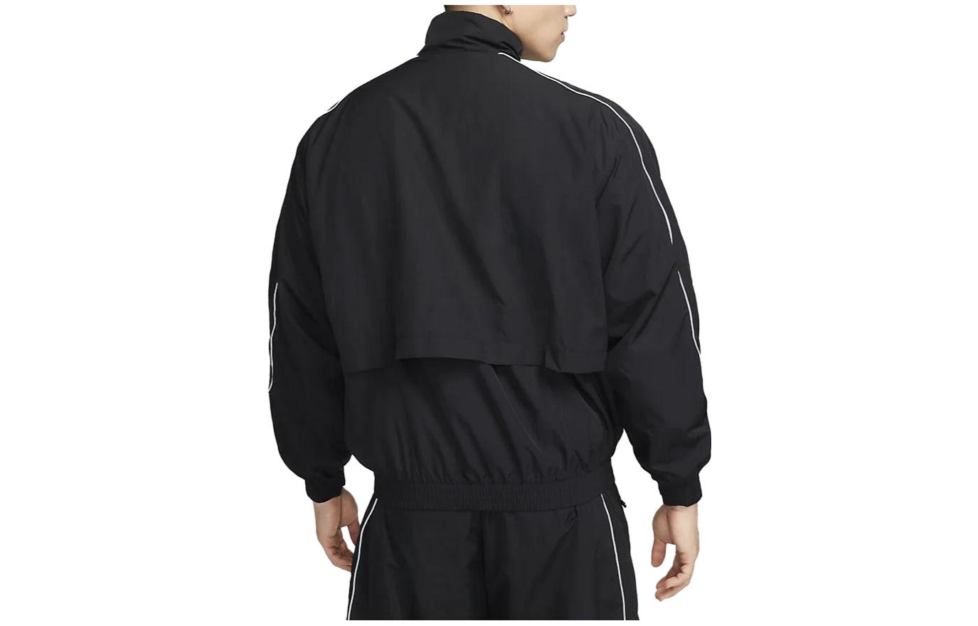 Lookbook 나이키 남성 레트로 트랙 재킷 블랙 사이드 스트라이프 디자인. FB8623-010