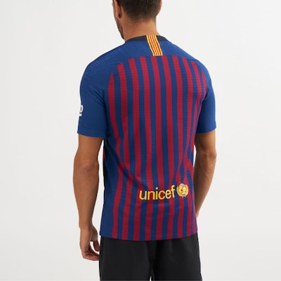 Nike Retro Training Jersey Versi Pemain 18/19 Barcelona Home Biru Lelaki. 894417-456 Details for Nike Retro Training Jersey Versi Pemain 18/19 Barcelona Home Biru Lelaki. 894417-456