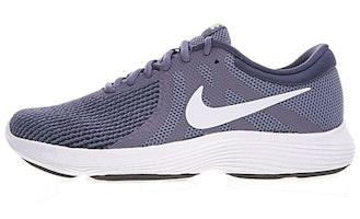 Nike Revolution 4 Low-Top Grey/White 908988-004 Nike Revolution 4 Low-Top Grey/White 908988-004