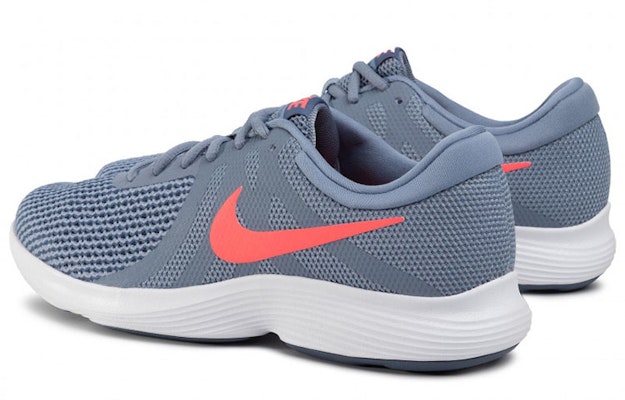 Nike Revolution 4 低筒跑步鞋 藍橘 Lookbook Nike Revolution 4 低筒跑步鞋 藍橘