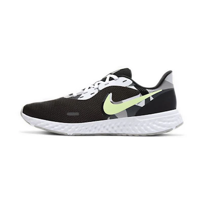 Nike Revolution 5 'Black Ghost Green'