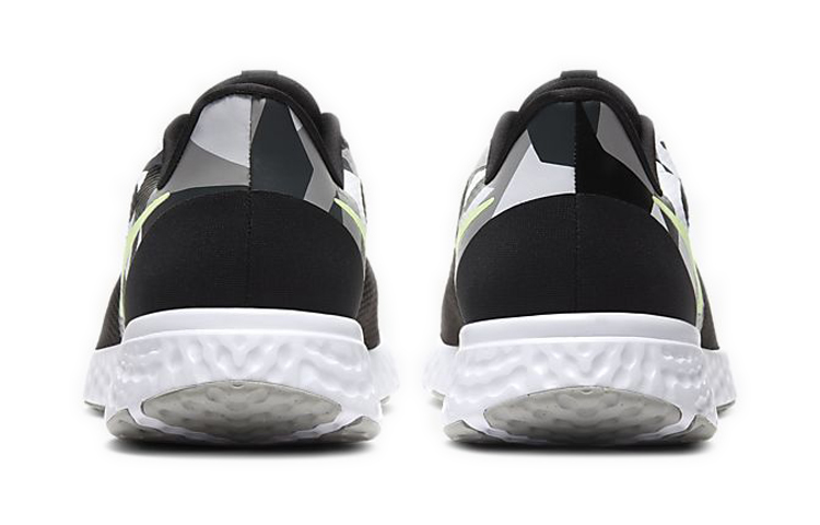 Nike Revolution 5 'Black Ghost Green' 圖 5