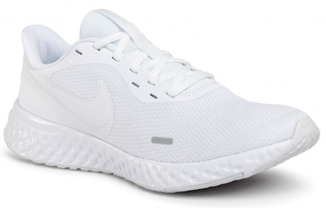 Nike Revolution 5 'Putih Polos' BQ3204-103 Lookbook Nike Revolution 5 'Putih Polos' BQ3204-103