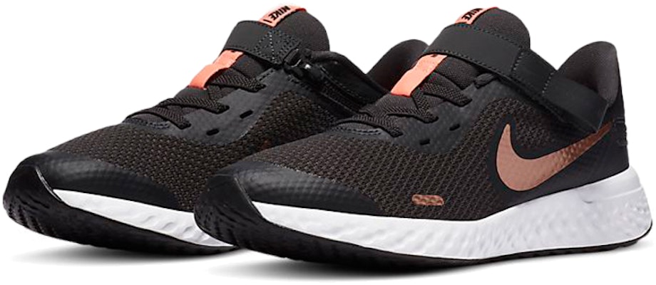 (JR) Nike Revolution 5 FlyEase 'Hitam Emas' CQ4649-012 Lookbook (JR) Nike Revolution 5 FlyEase 'Hitam Emas' CQ4649-012