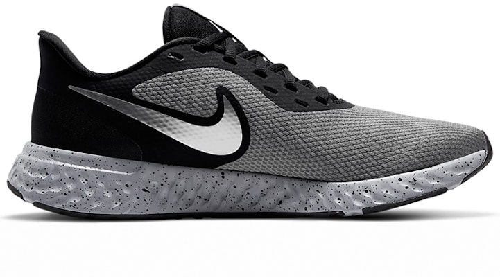 Nike Revolution 5 Premium 'Hitam Krom' CV0159-001 Order Nike Revolution 5 Premium 'Hitam Krom' CV0159-001