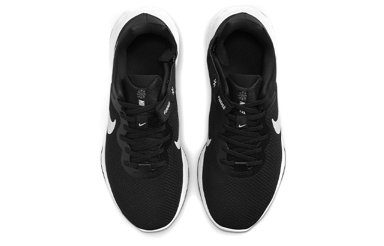 Shop Nike Revolution 6 FlyEase Next Nature 低幫運動跑步鞋 黑白 可回收材料