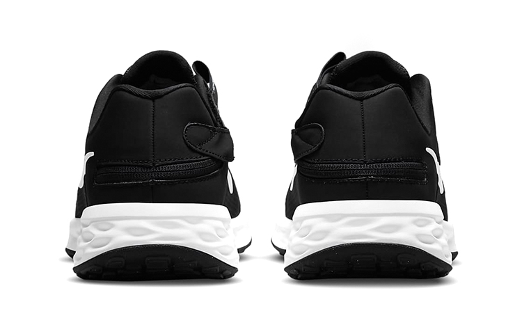 Purchase Nike Revolution 6 FlyEase Next Nature 低幫運動跑步鞋 黑白 可回收材料