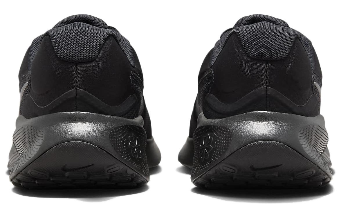 Details for Nike Revolution 7 ''Schwarz Off Noir'' FB2207-005