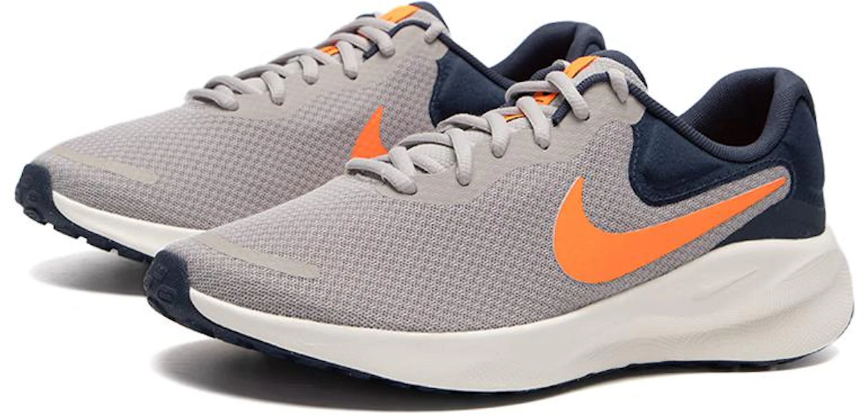 Nike Revolution 7 ''Light Iron Ore Total Orange'' en Français FB2207-009 Lookbook Nike Revolution 7 ''Light Iron Ore Total Orange'' en Français FB2207-009