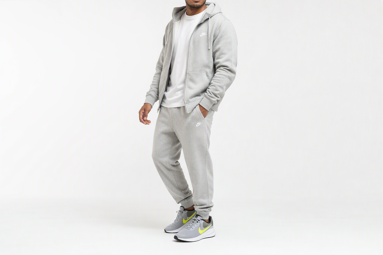 Order Nike Revolution 7 'Gris Lobo Voltio' FB2207-002