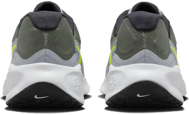Nike Revolution 7 'Gris Lobo Voltio' FB2207-002 Details for Nike Revolution 7 'Gris Lobo Voltio' FB2207-002