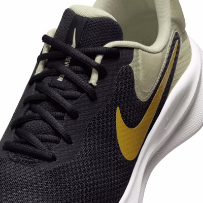 Nike Revolution 7 Black/Olive Aura/Summit White/Bronze FB2207-006 Sizing Nike Revolution 7 Black/Olive Aura/Summit White/Bronze FB2207-006