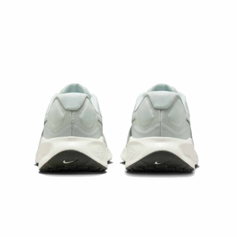 Shop 耐克革命7加宽版 '浅银色' FB8501-003