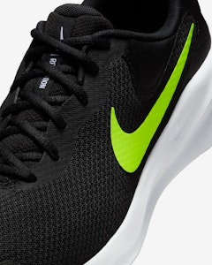 ナイキ レボリューション 7 FB2207-010 Sizing ナイキ レボリューション 7 FB2207-010