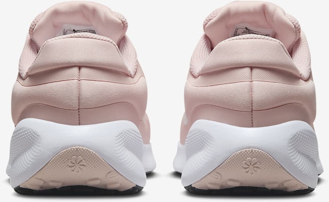 (JR) 나이키 레볼루션 7 FB7689-602 Details for (JR) 나이키 레볼루션 7 FB7689-602