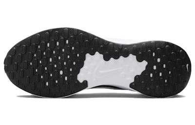 Nike Revolution 7 in Black 'Comfort Versatile Cushion Breathable Low-top Running'