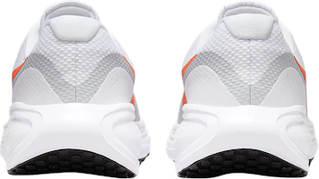 Shop Nike Revolution 8 'Blanco Brillante Carmesí' HJ9198-102