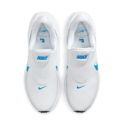 Shop ナイキ レボリューション 8 イージー オン ホワイト/ピュアプラチナ/ブラック/ブルーヒーロー HQ2414-101