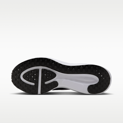 Lookbook Nike Revolution 8 EasyOn 'White Black' HQ2414-100