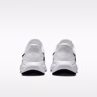 Details for Nike Revolution 8 EasyOn 白黑色跑鞋 HQ2414-100