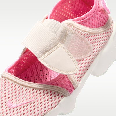 (JR) ナイキ リフト 2 チョーク/セイル/ベアリーグリーン/ピンクグロー FB5523-101 Sizing (JR) ナイキ リフト 2 チョーク/セイル/ベアリーグリーン/ピンクグロー FB5523-101