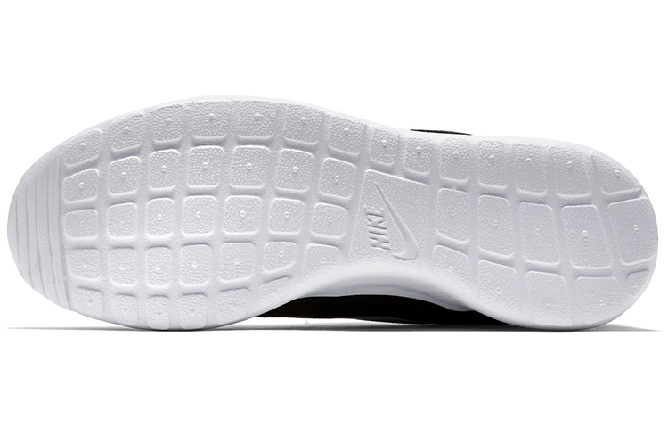 Sizing Nike Roshe One 低筒 跑步鞋 男款 黑銀