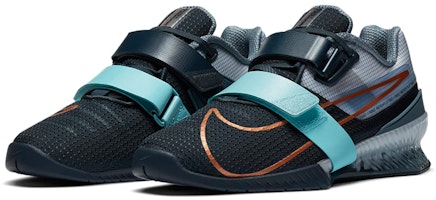 Nike Romaleos 4 'Deep Ocean Ozone Blue' Lelaki Wanita Kasut Sukan CD3463-440 Lookbook Nike Romaleos 4 'Deep Ocean Ozone Blue' Lelaki Wanita Kasut Sukan CD3463-440