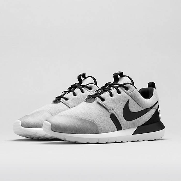 Shop Nike Roshe One 'Fleece' Zapatillas 652804-019