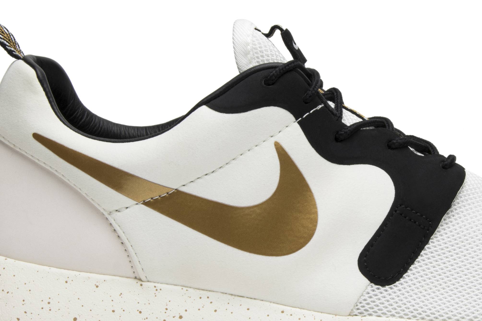 Order Nike Roshe One 'Trofeo de Oro' 669689-100