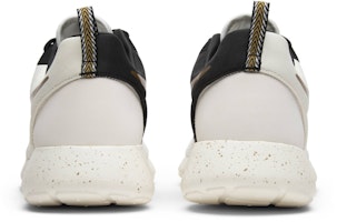 Nike Roshe One 'Trofeo de Oro' 669689-100 Details for Nike Roshe One 'Trofeo de Oro' 669689-100