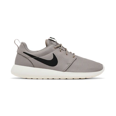 Nike Roshe One 'Light Taupe'