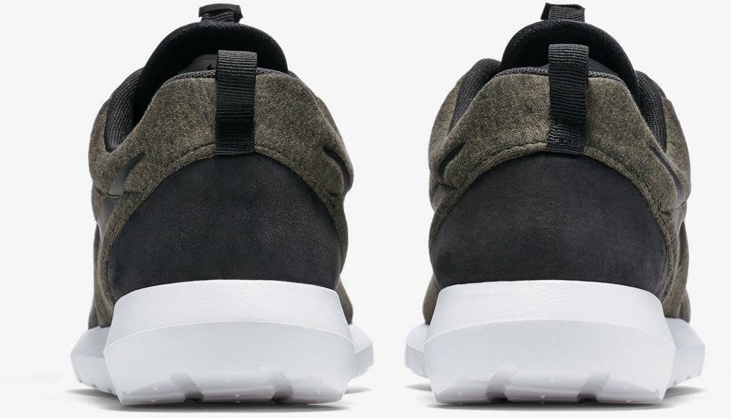 nike-roshe-one-tech-pack-749658-301