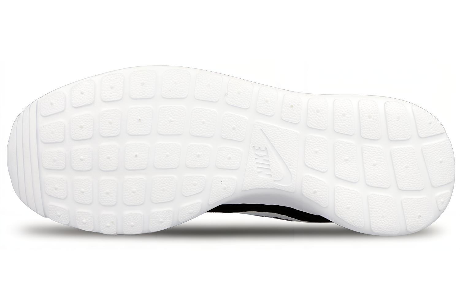 Sizing Nike Roshe One BR ''Noir'' 718552-011