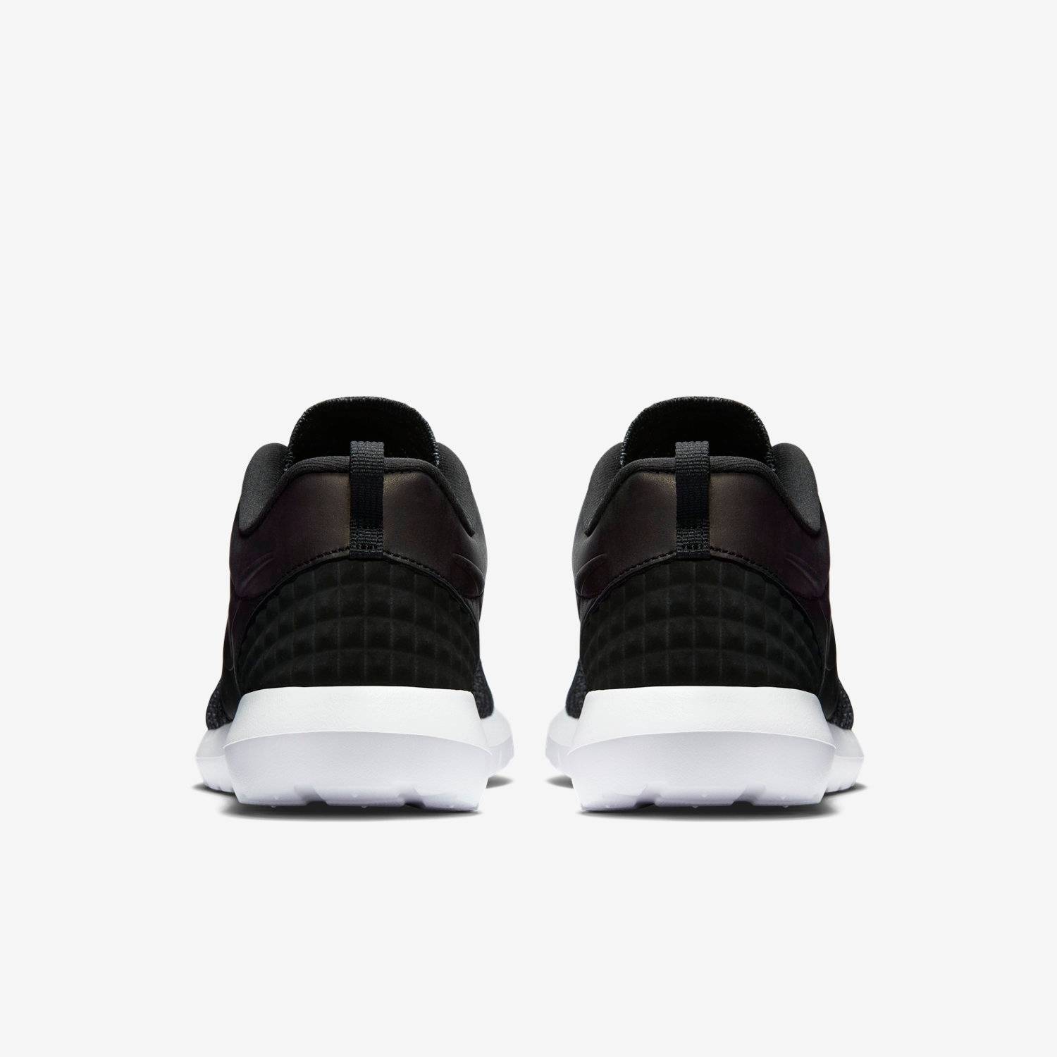 nike roshe one premium black