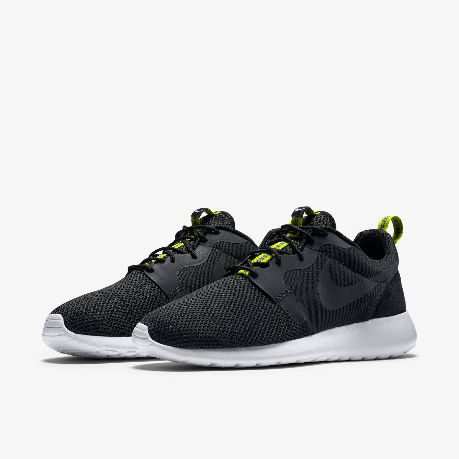 Lookbook Nike Roshe One Hyperfuse 'Black' 636220-003
