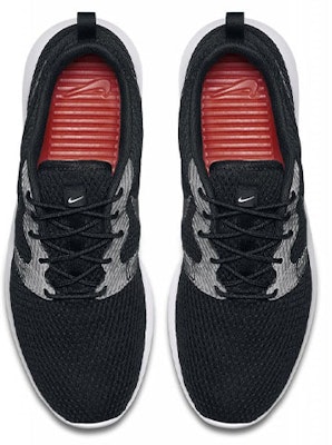 Nike Roshe One Hyperfuse BR 低筒 跑鞋 男款 黑 Shop Nike Roshe One Hyperfuse BR 低筒 跑鞋 男款 黑