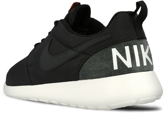 Nike Roshe One Retro 'Hitam Rendah' 819881-001 Shop Nike Roshe One Retro 'Hitam Rendah' 819881-001